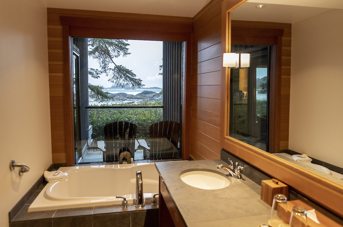 Beach Deluxe Bathroom